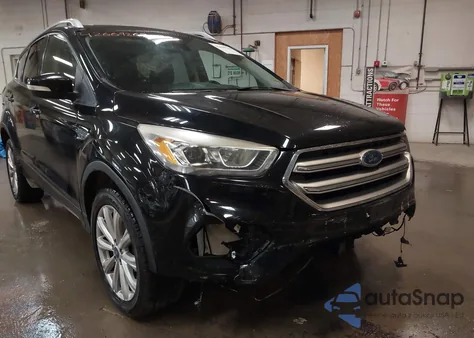 2017 Ford Escape Titanium z USA, uszkodzony, nr VIN 1FMCU9JD9HUC40929